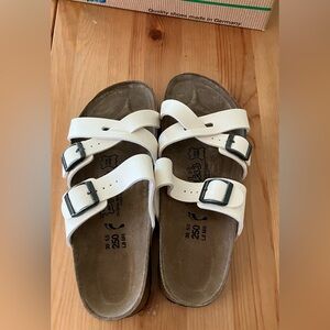 NIB Birki’s Birkenstock Birko-Flor Buffalo Ivory Nepal Women's Sandals Size 8